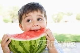 吃瓜者终究被瓜扰了,揭秘网络舆论的漩涡效应