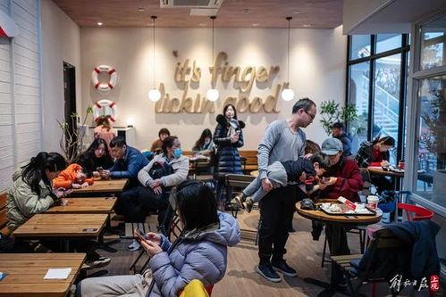 徐汇滨江网红肯德基店,网红肯德基店引领潮流美食体验”